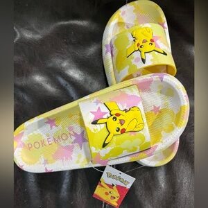 Pokemon pikachu Girls Slide Sandals size 5